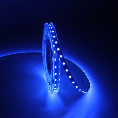 5050 RGB LED traka koja mijenja boju