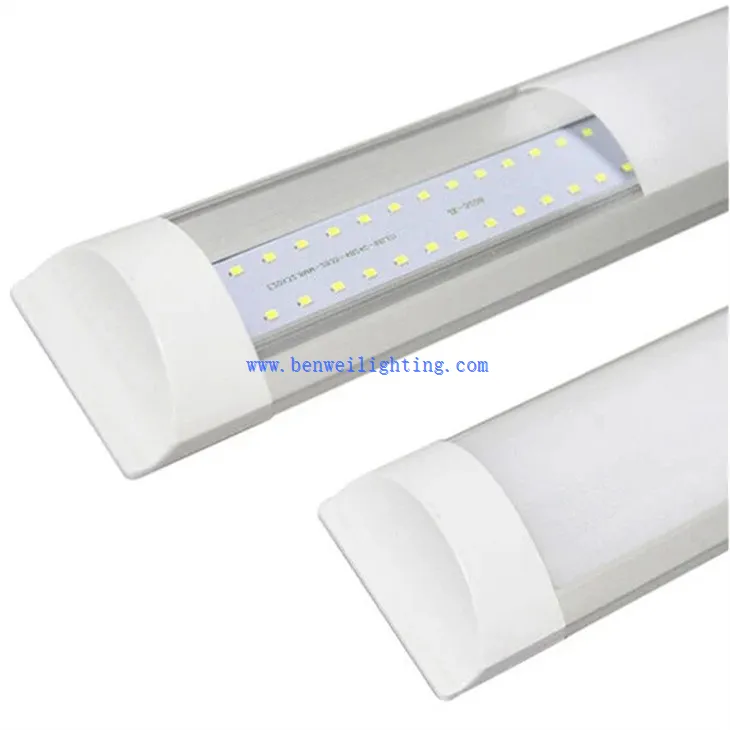 Hanging Linear Light (1)